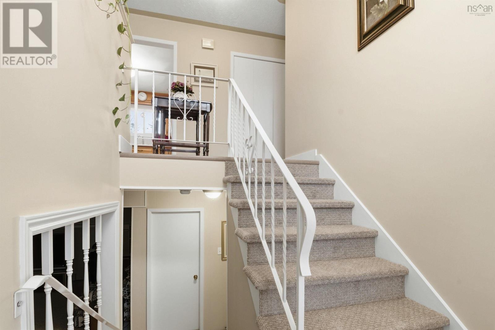 55 Oakmount Drive, Bedford, Nova Scotia  B4A 2W1 - Photo 4 - 202529033