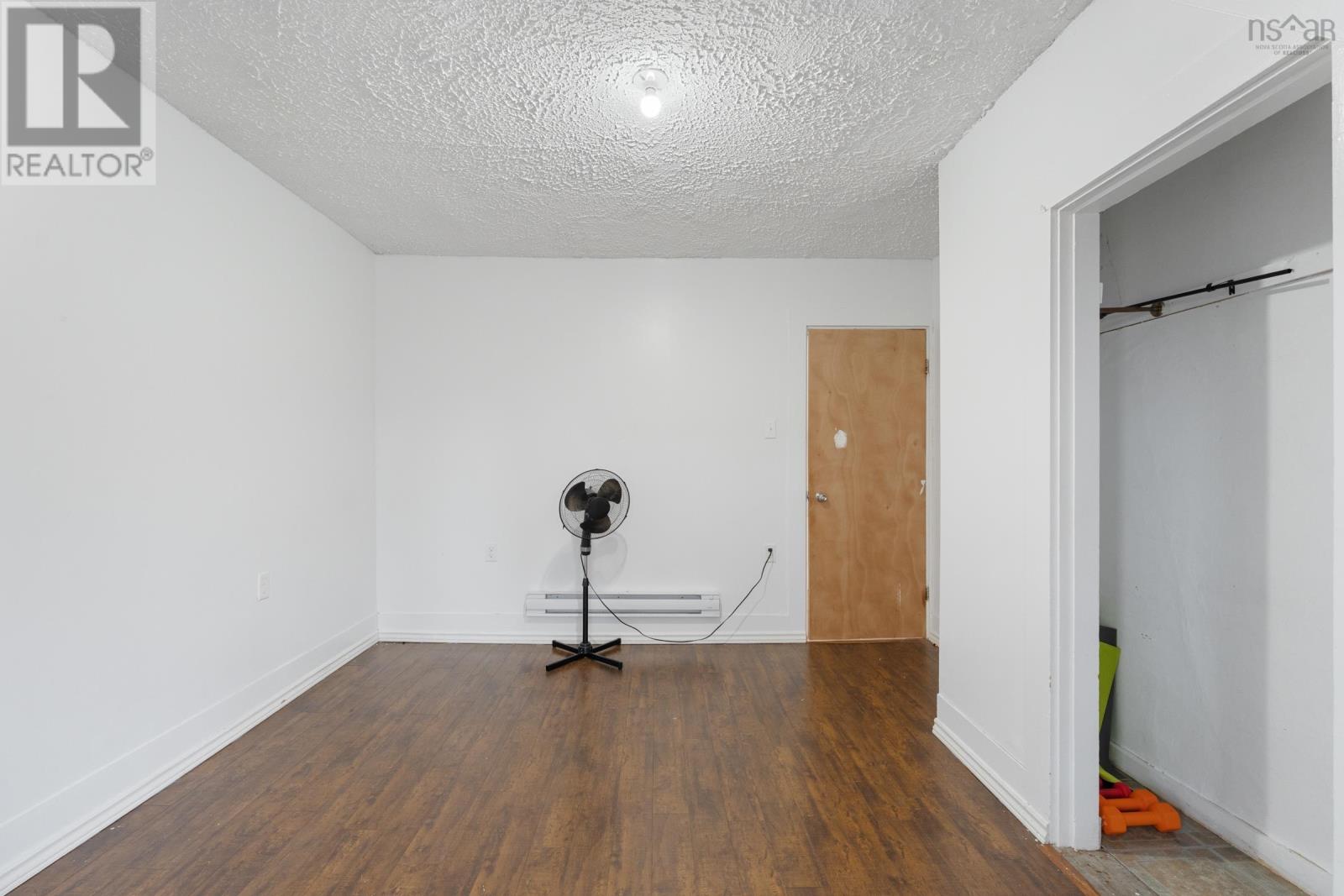 1 Whipple Street, Yarmouth, Nova Scotia  B5A 1W3 - Photo 22 - 202529071