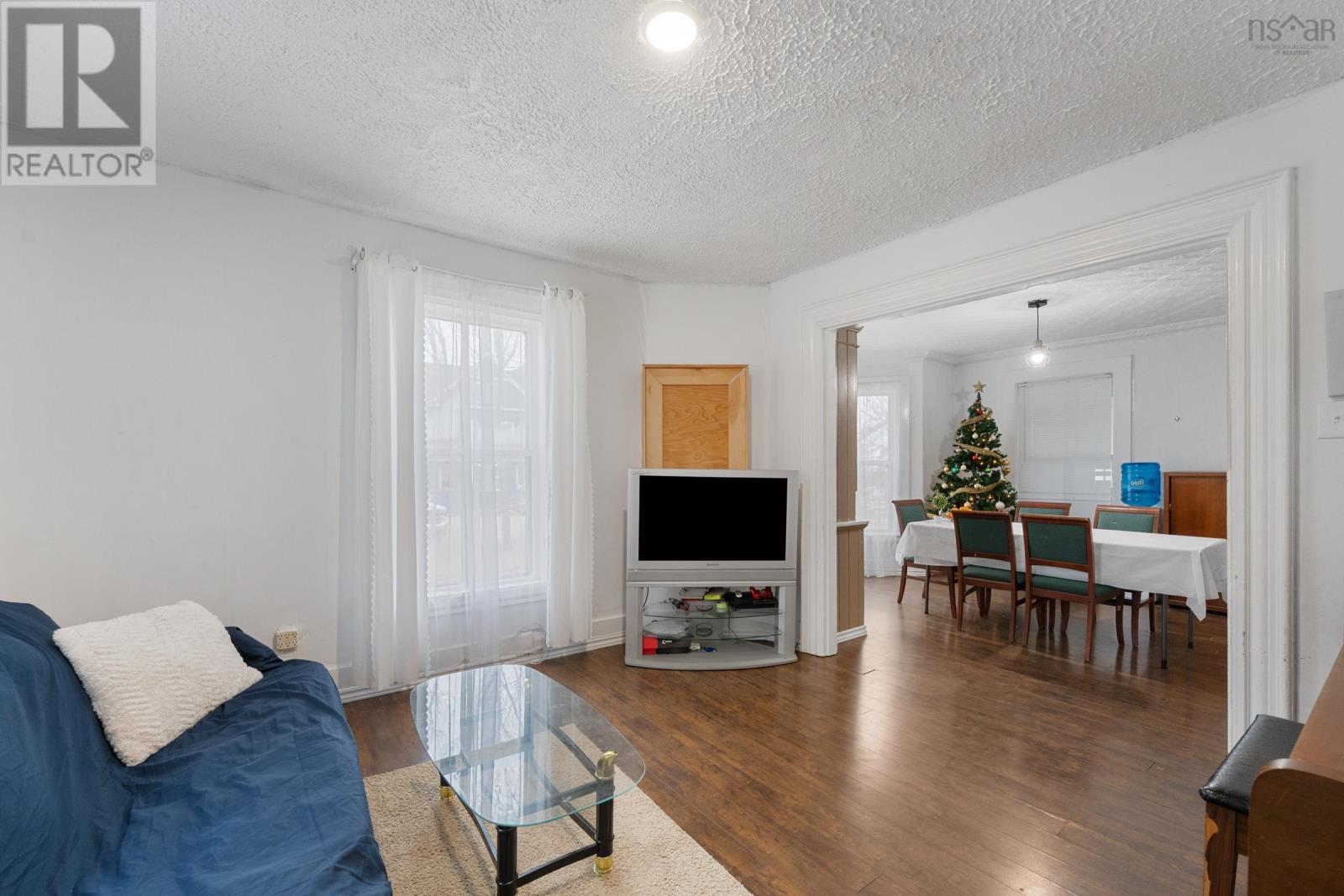 1 Whipple Street, Yarmouth, Nova Scotia  B5A 1W3 - Photo 8 - 202529071