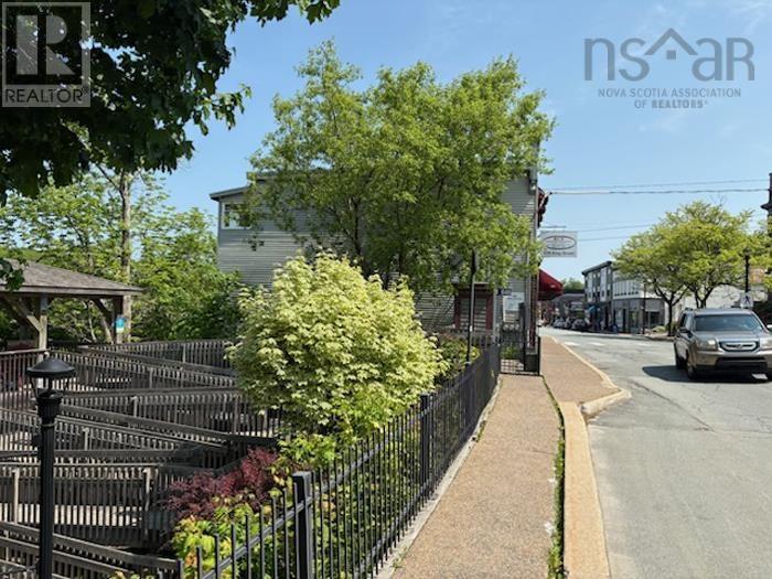 620 King Street, Bridgewater, Nova Scotia  B4V 1B4 - Photo 2 - 202529089