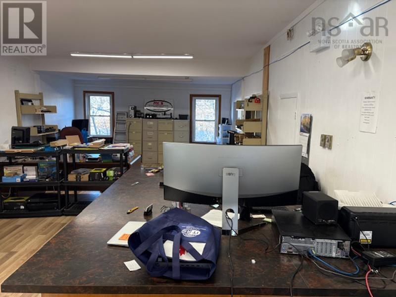 620 King Street, Bridgewater, Nova Scotia  B4V 1B4 - Photo 3 - 202529089