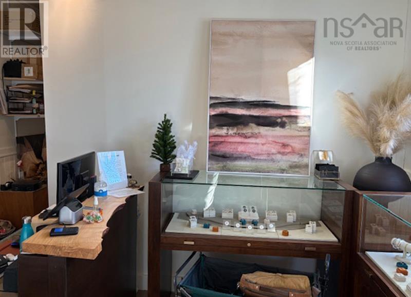 620 King Street, Bridgewater, Nova Scotia  B4V 1B4 - Photo 6 - 202529089