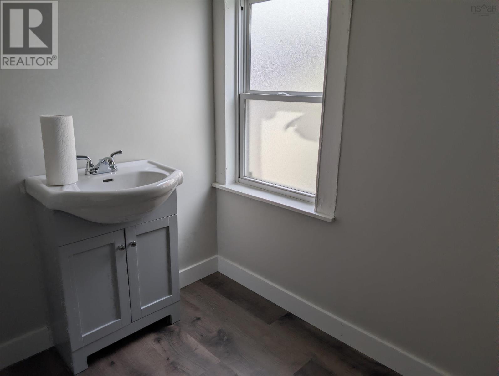 52 Queen Street, Truro, Nova Scotia  B2N 2B1 - Photo 6 - 202529135