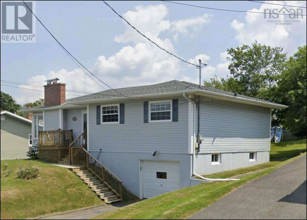 30 Harold Street, Sydney, Nova Scotia  B1P 3L9 - Photo 2 - 202529139
