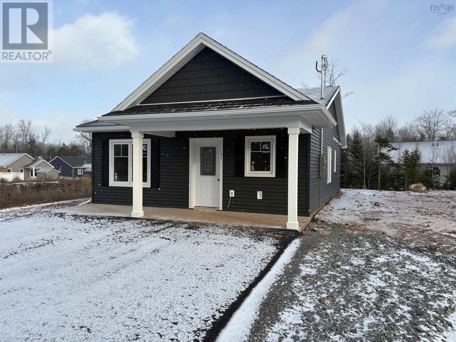 41 Amelia Ave Avenue, Stewiacke, Nova Scotia  B0N 2J0 - Photo 2 - 202529143