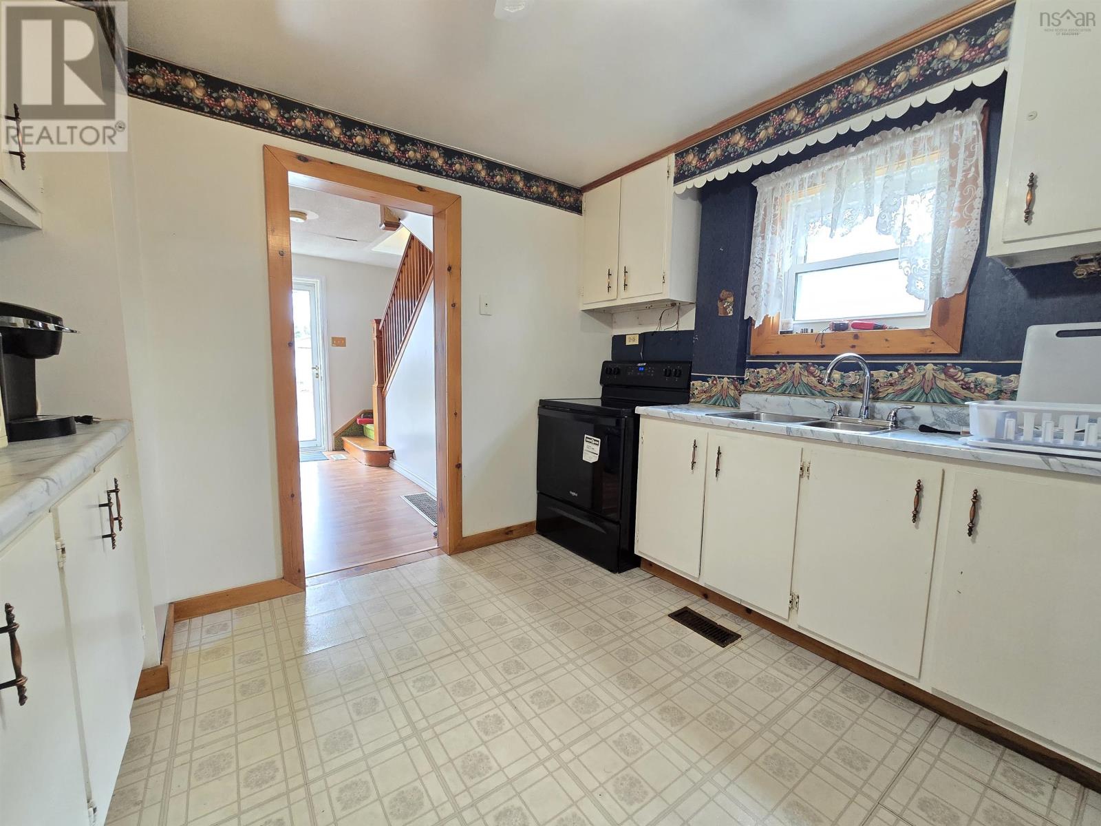 374 Alexandra Street, Sydney, Nova Scotia  B1S 2G4 - Photo 5 - 202529401