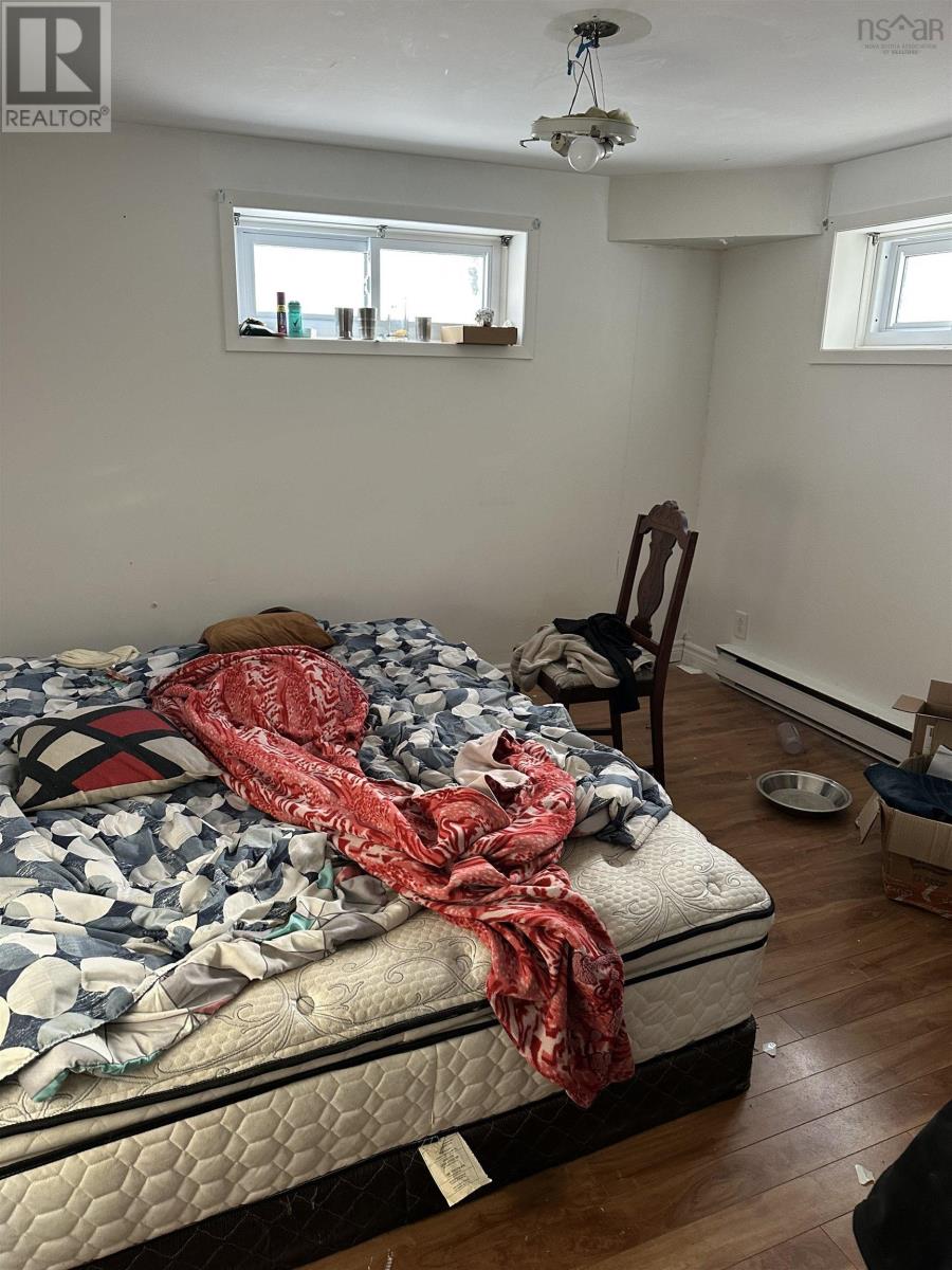 1696 Victoria Road, Sydney, Nova Scotia  B1N 1N3 - Photo 15 - 202529420