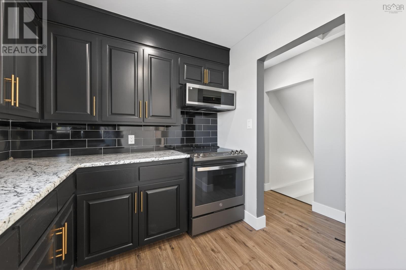 56 Stanfeild Street      Sydney, Sydney, Nova Scotia  B1P 3X5 - Photo 10 - 202529422