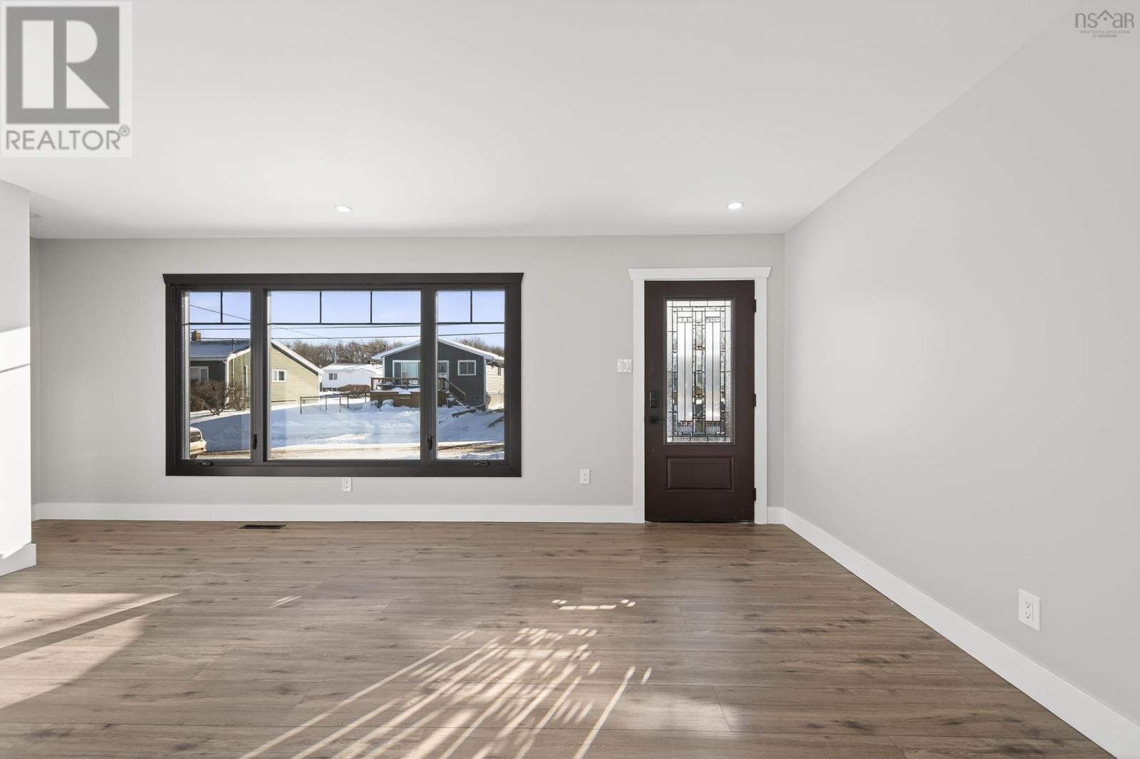 56 Stanfeild Street      Sydney, Sydney, Nova Scotia  B1P 3X5 - Photo 3 - 202529422