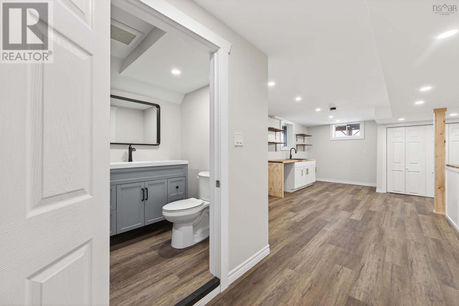 56 Stanfeild Street      Sydney, Sydney, Nova Scotia  B1P 3X5 - Photo 31 - 202529422