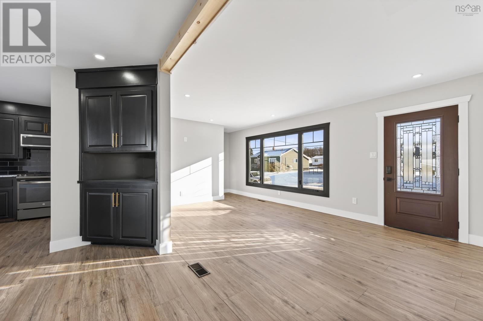 56 Stanfeild Street      Sydney, Sydney, Nova Scotia  B1P 3X5 - Photo 5 - 202529422