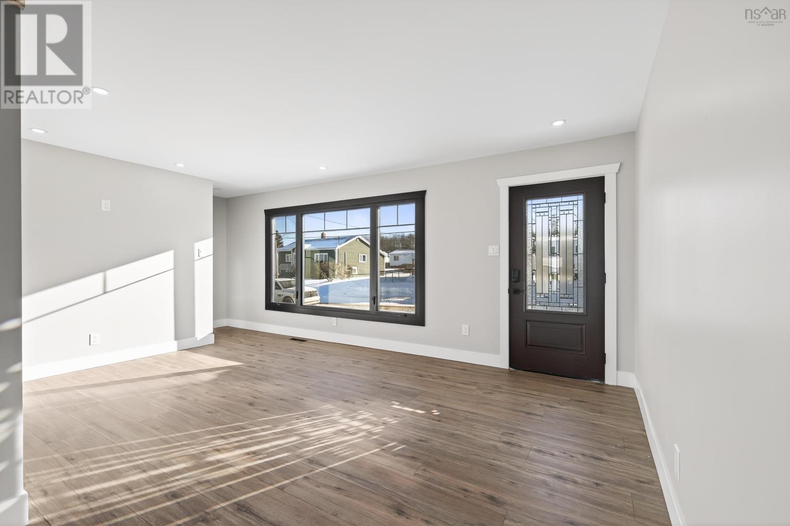 56 Stanfeild Street      Sydney, Sydney, Nova Scotia  B1P 3X5 - Photo 8 - 202529422