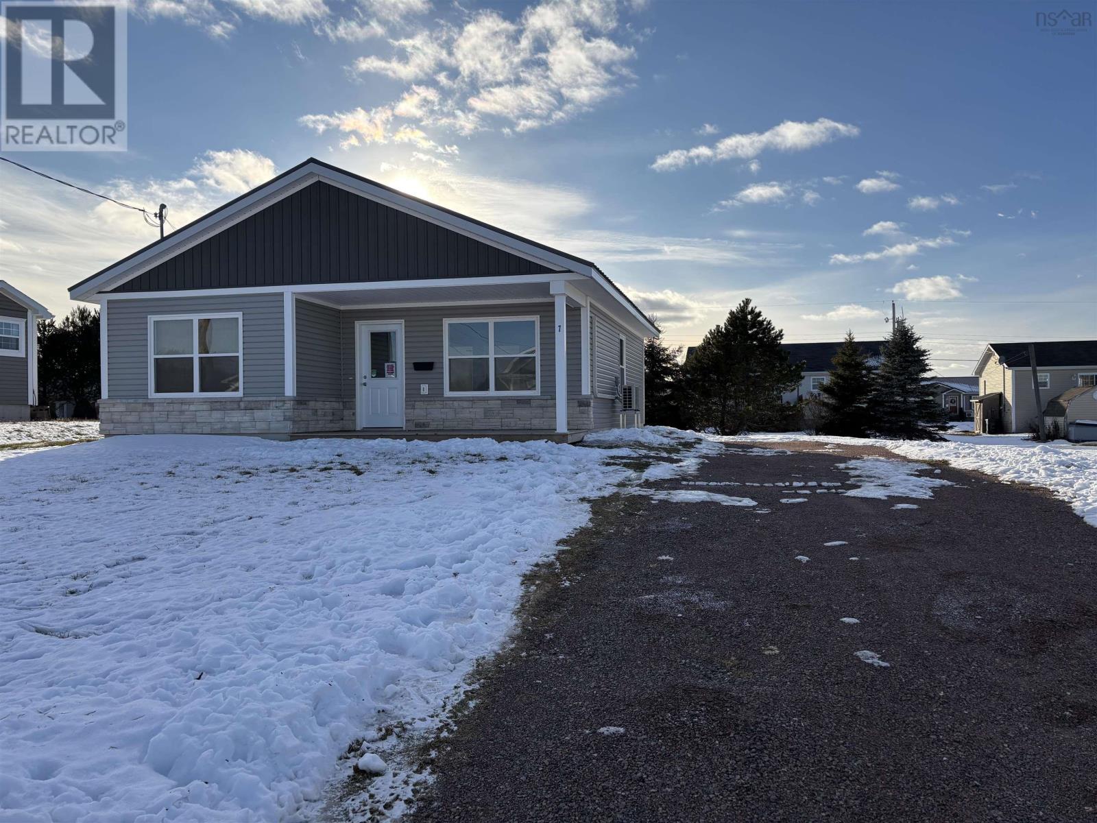 7 Fleming Street, Amherst, Nova Scotia  B4H 0C7 - Photo 9 - 202529455