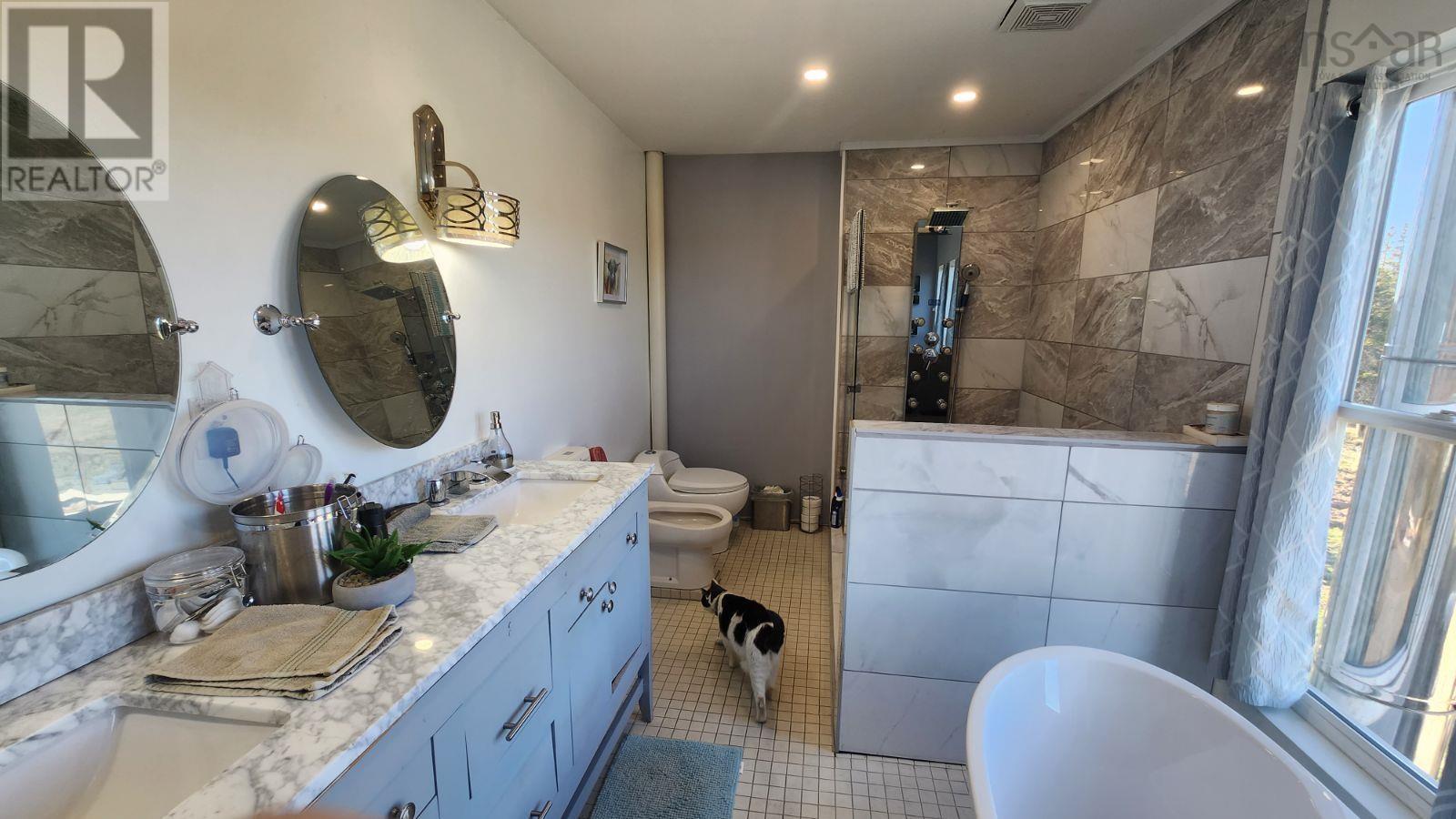 1379 Salmon River Road, L'ardoise, Nova Scotia  B0E 1S0 - Photo 21 - 202529469