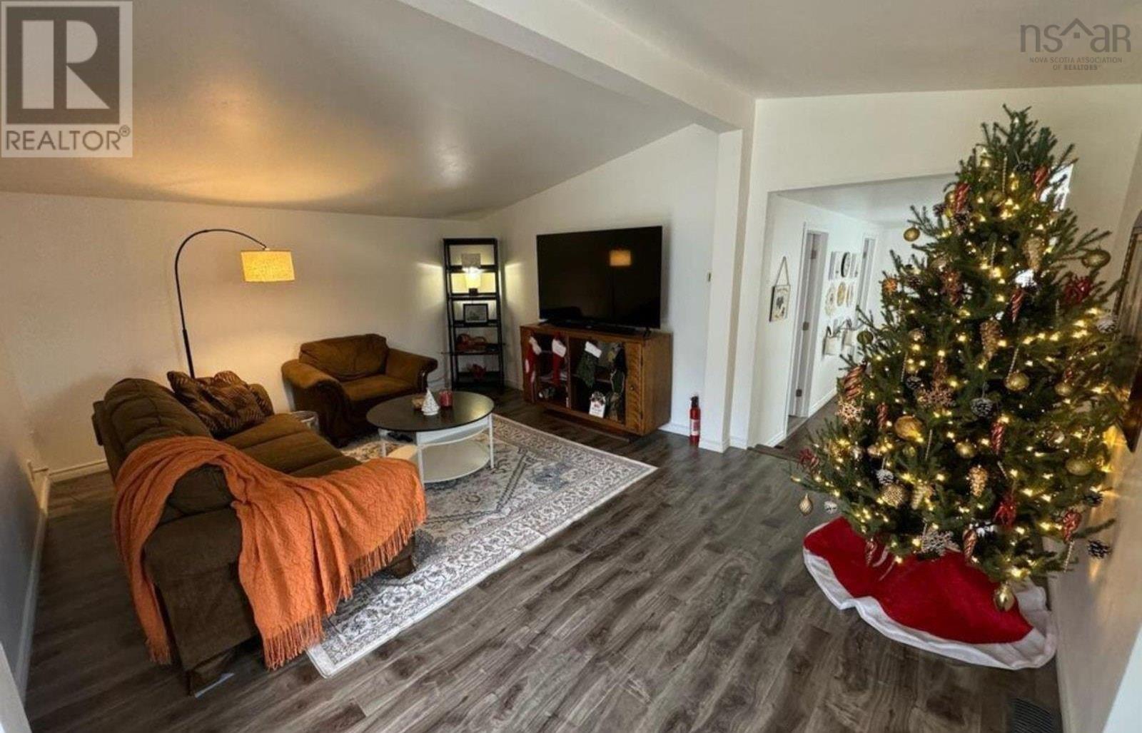 1379 Salmon River Road, L'ardoise, Nova Scotia  B0E 1S0 - Photo 8 - 202529469