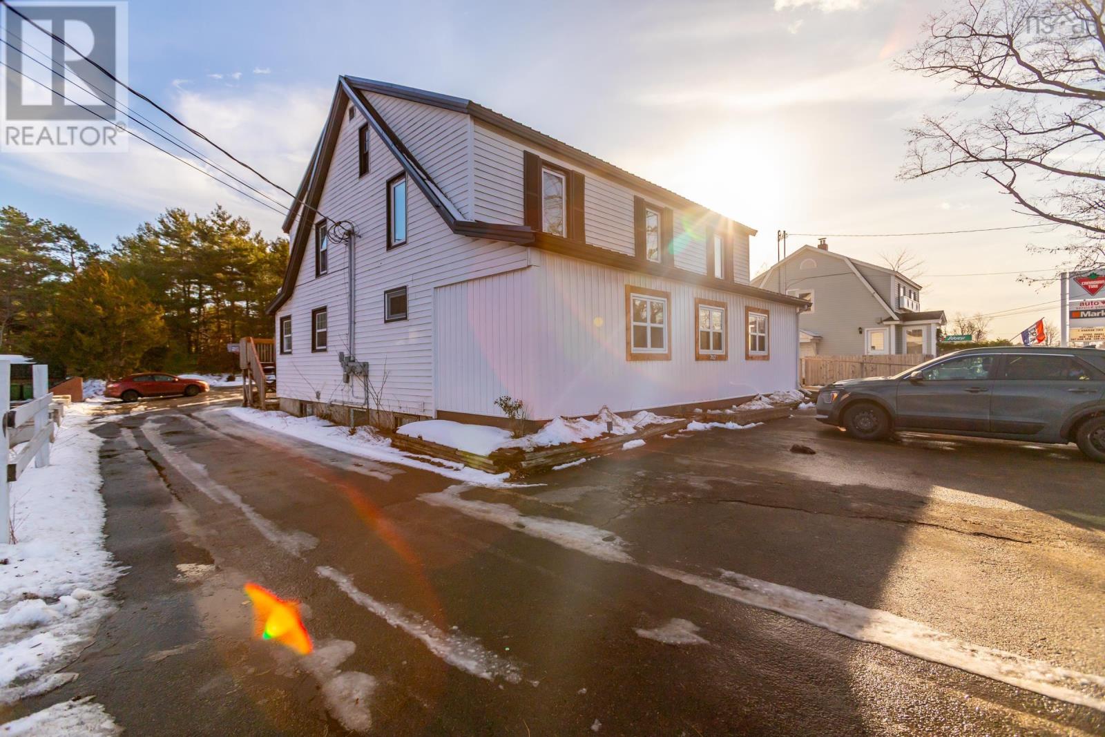 752 Central Avenue, Greenwood, Nova Scotia  B0P 1N0 - Photo 4 - 202529567