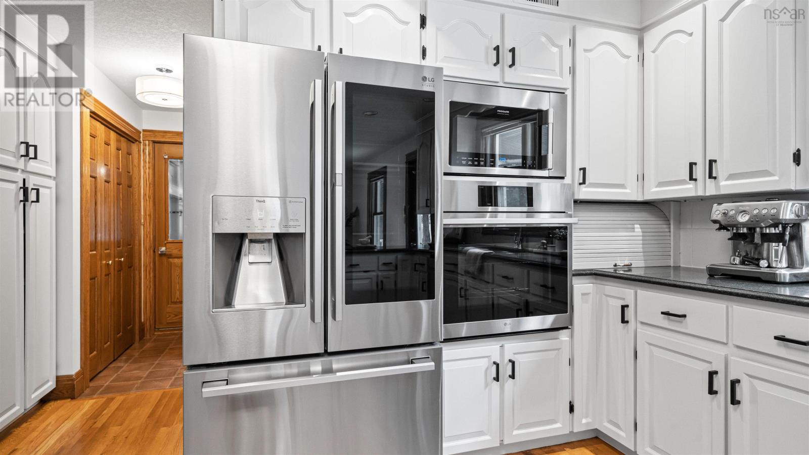 156 Brown Street, Berwick, Nova Scotia  B0N 1T0 - Photo 9 - 202529572