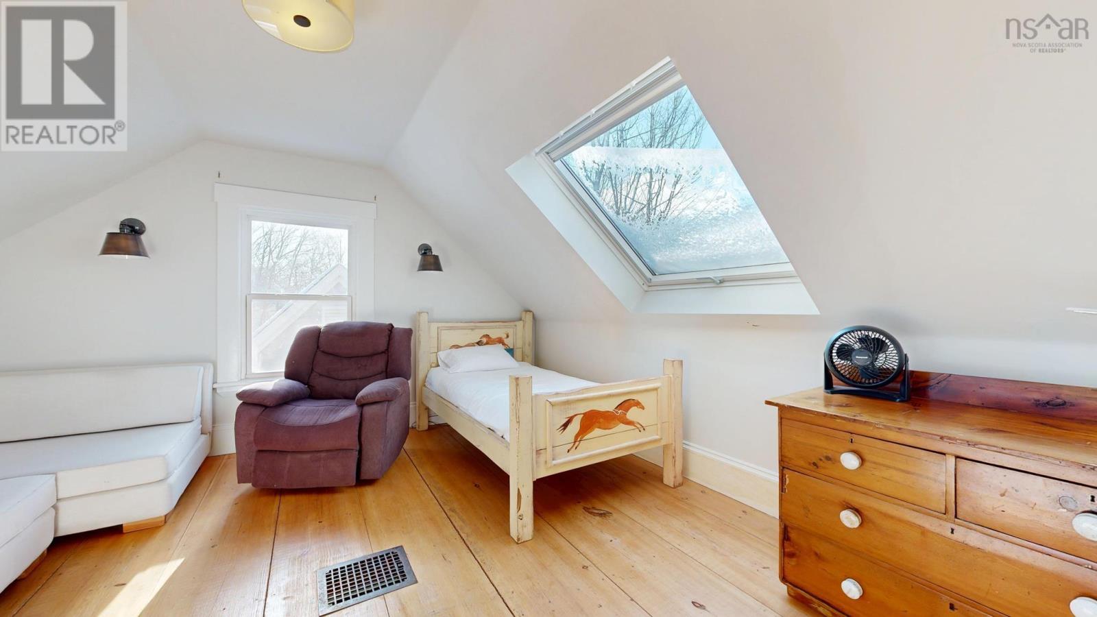 13 John Street, Shelburne, Nova Scotia  B0T 1W0 - Photo 37 - 202529622