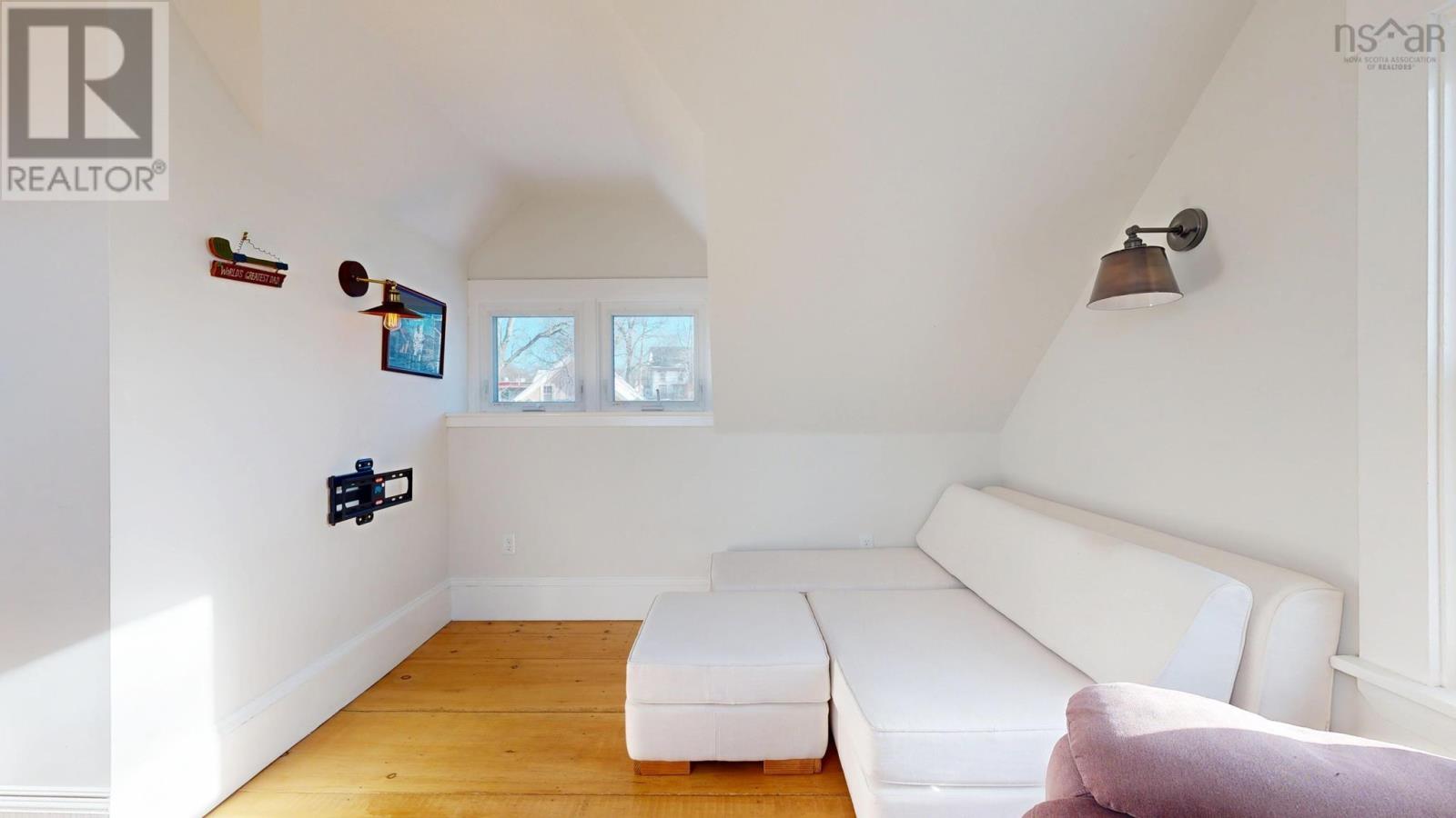 13 John Street, Shelburne, Nova Scotia  B0T 1W0 - Photo 38 - 202529622