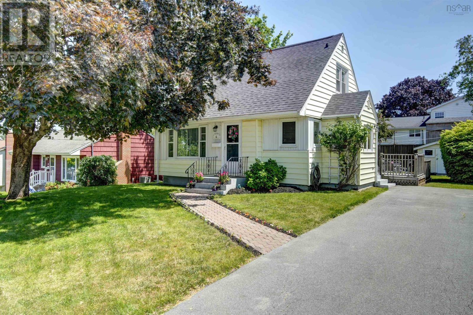 6 Piers Avenue, halifax, Nova Scotia