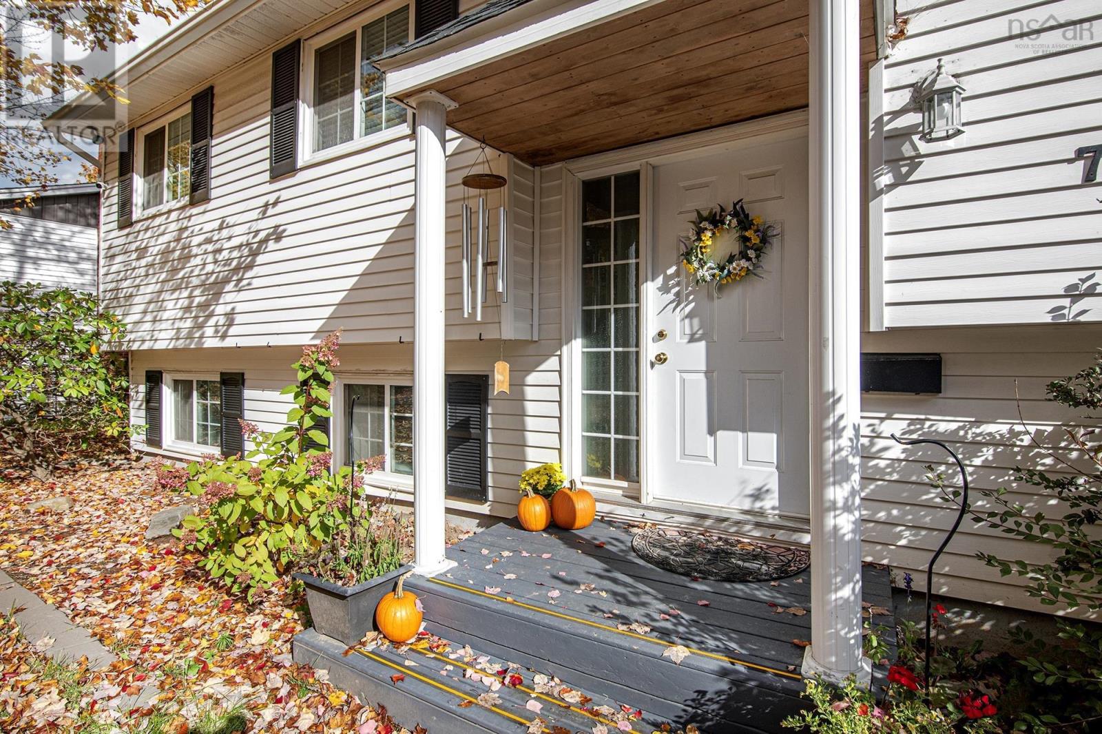 73 Union Street, Bedford, Nova Scotia  B4A 2B6 - Photo 2 - 202529686