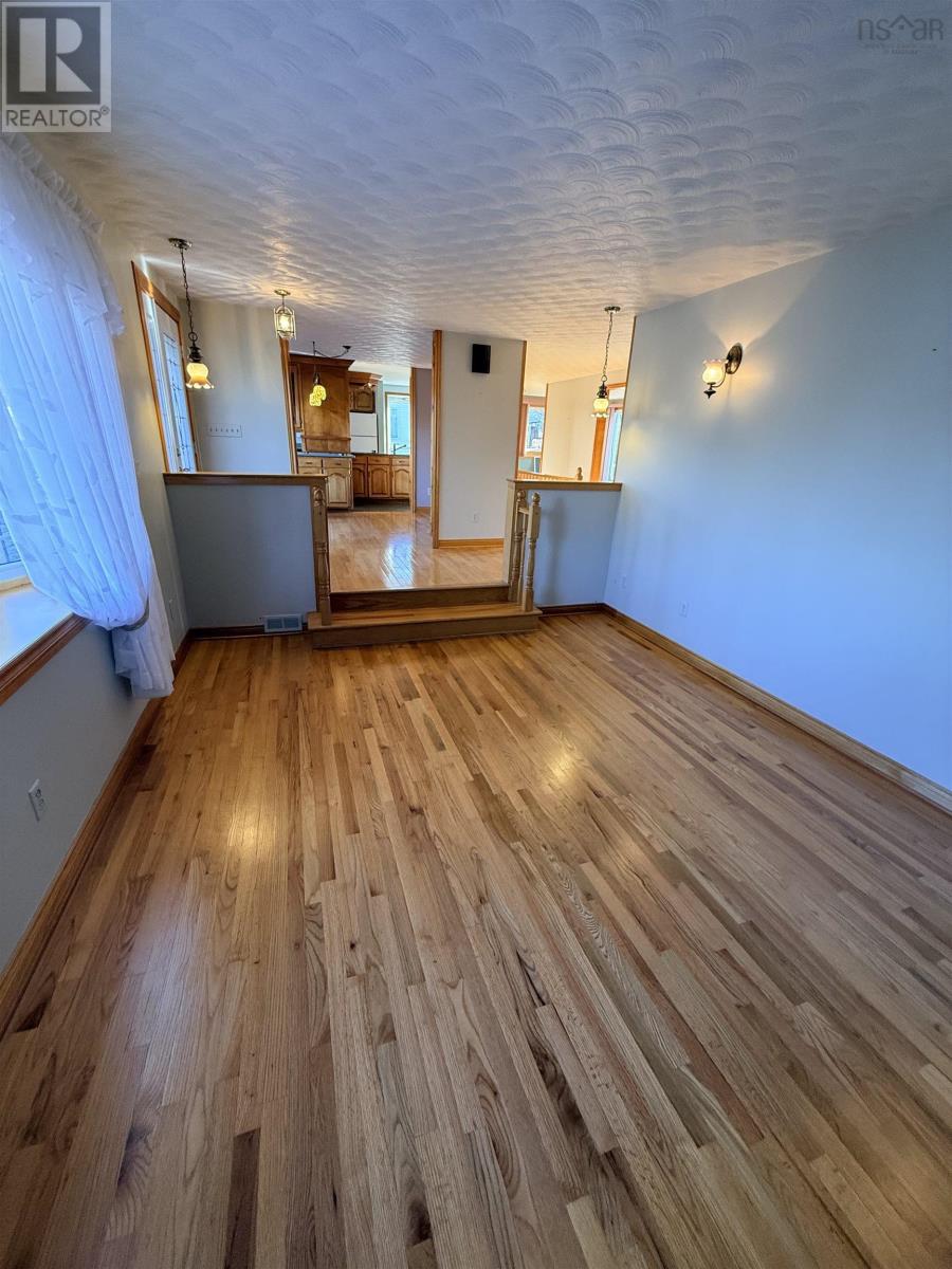 31 Allen Street, Glace Bay, Nova Scotia  B1A 1X7 - Photo 10 - 202529709