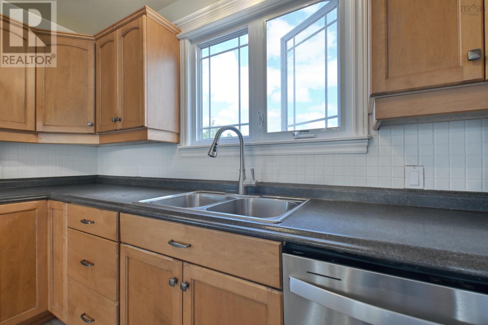 9307 Pepperell Street, St. Peter's, Nova Scotia  B0E 3B0 - Photo 6 - 202529771