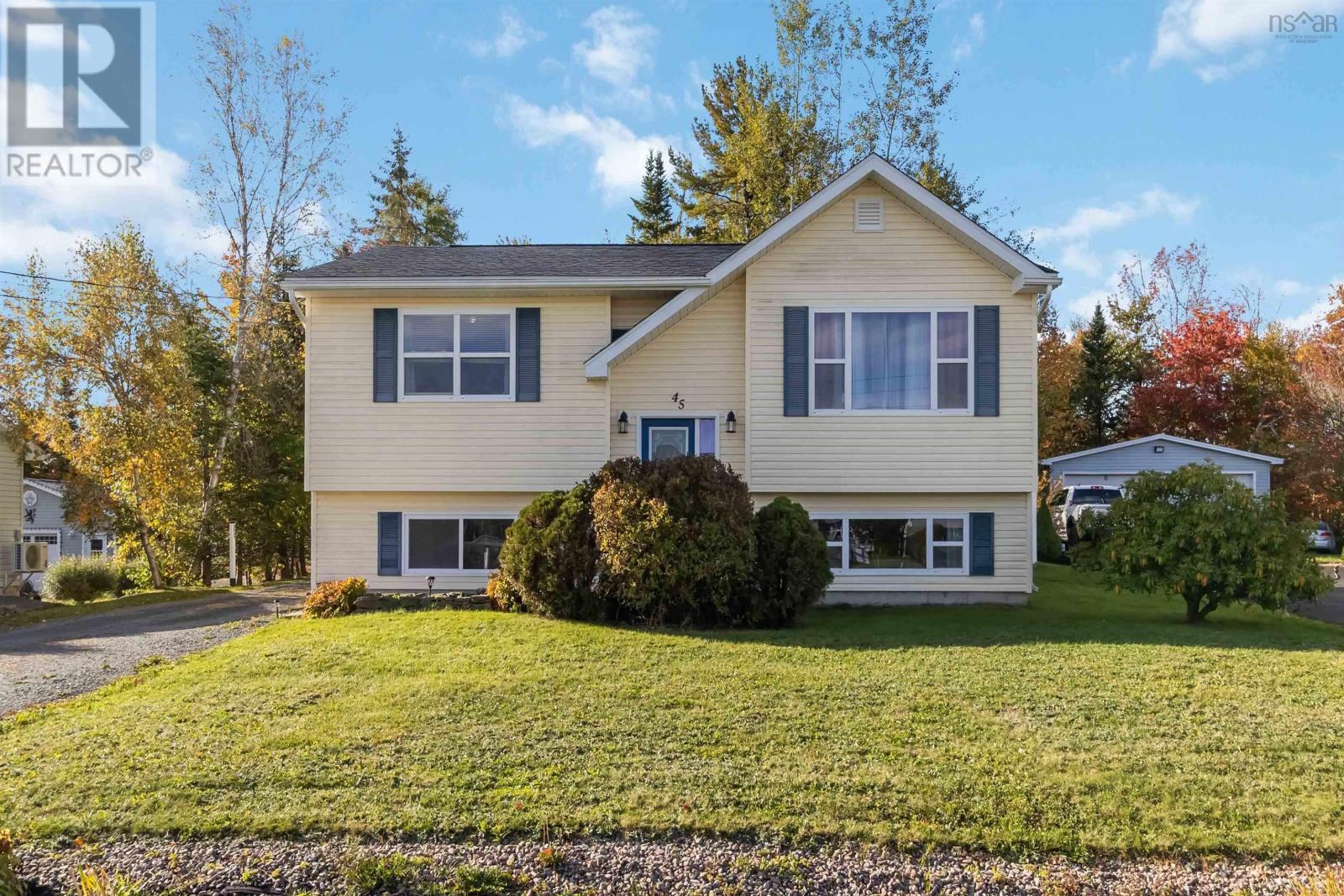 45 Grove Avenue, Beaver Bank, Nova Scotia  B4G 1B7 - Photo 2 - 202600057