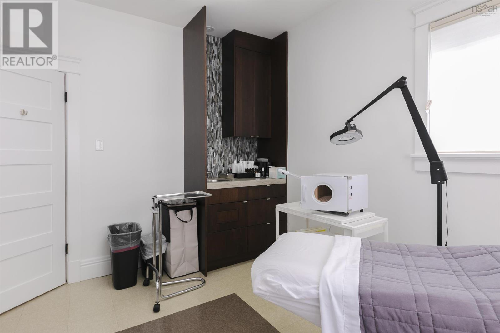 6088 Coburg Road, Halifax, Nova Scotia  B3H 1Z4 - Photo 25 - 202600064