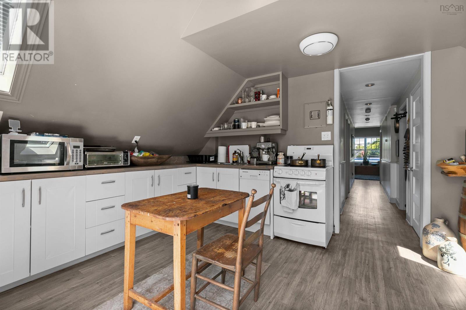 6088 Coburg Road, Halifax, Nova Scotia  B3H 1Z4 - Photo 40 - 202600064