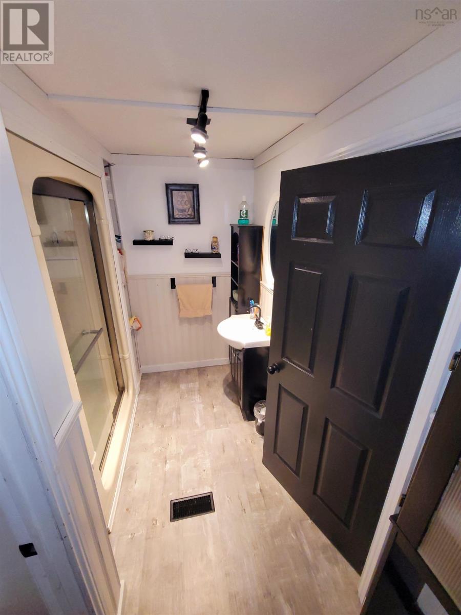 44 Church Street, Dominion, Nova Scotia  B1G 1A9 - Photo 15 - 202600159