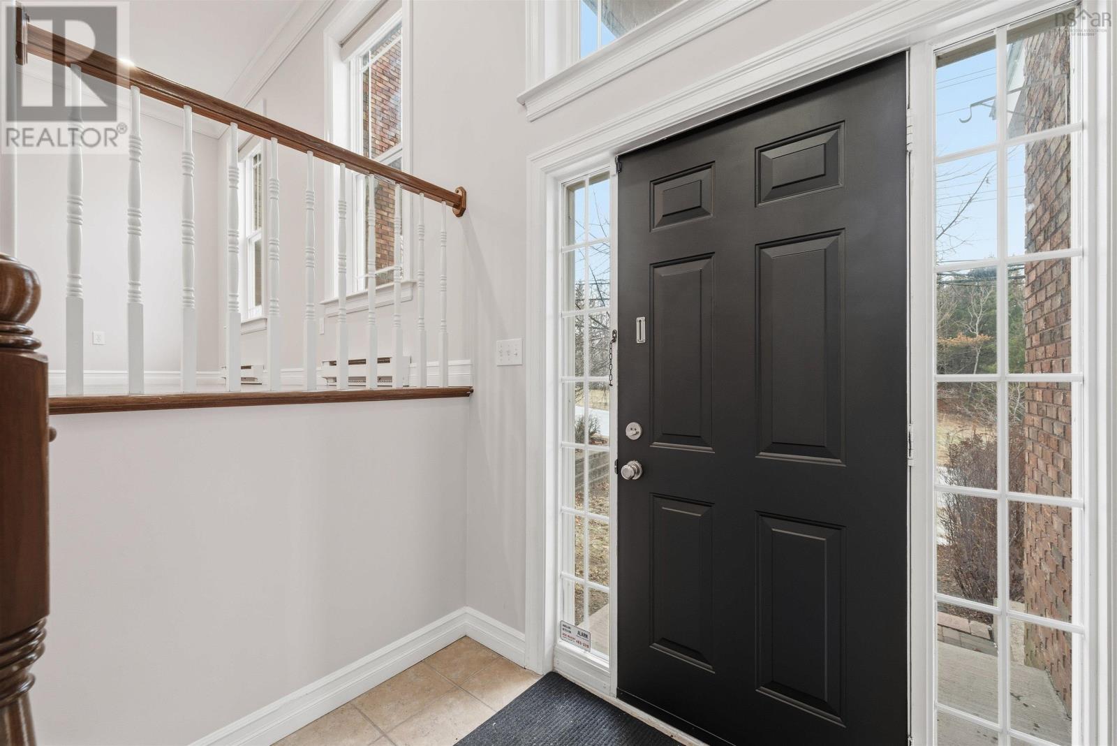 48 Southgate Drive, Halifax Regional Municipality, Nova Scotia  B4A 0B1 - Photo 3 - 202600242