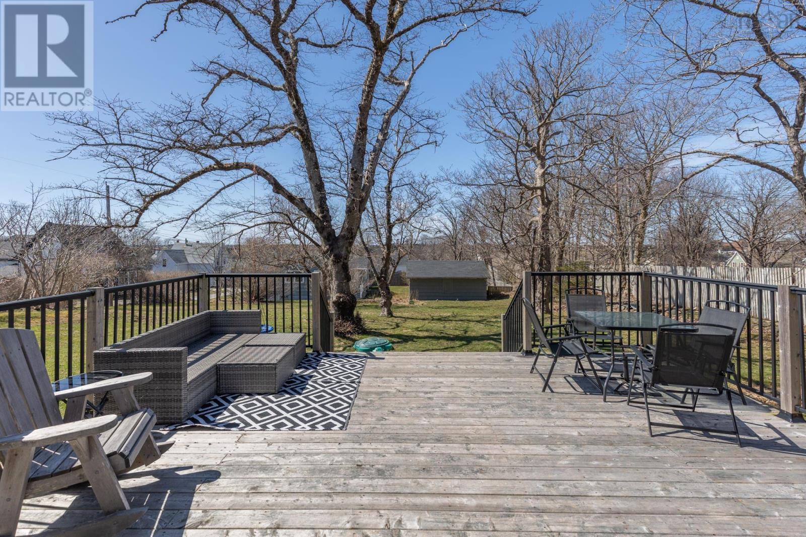 22 Baker Street, Yarmouth, Nova Scotia  B5A 2W9 - Photo 35 - 202600253