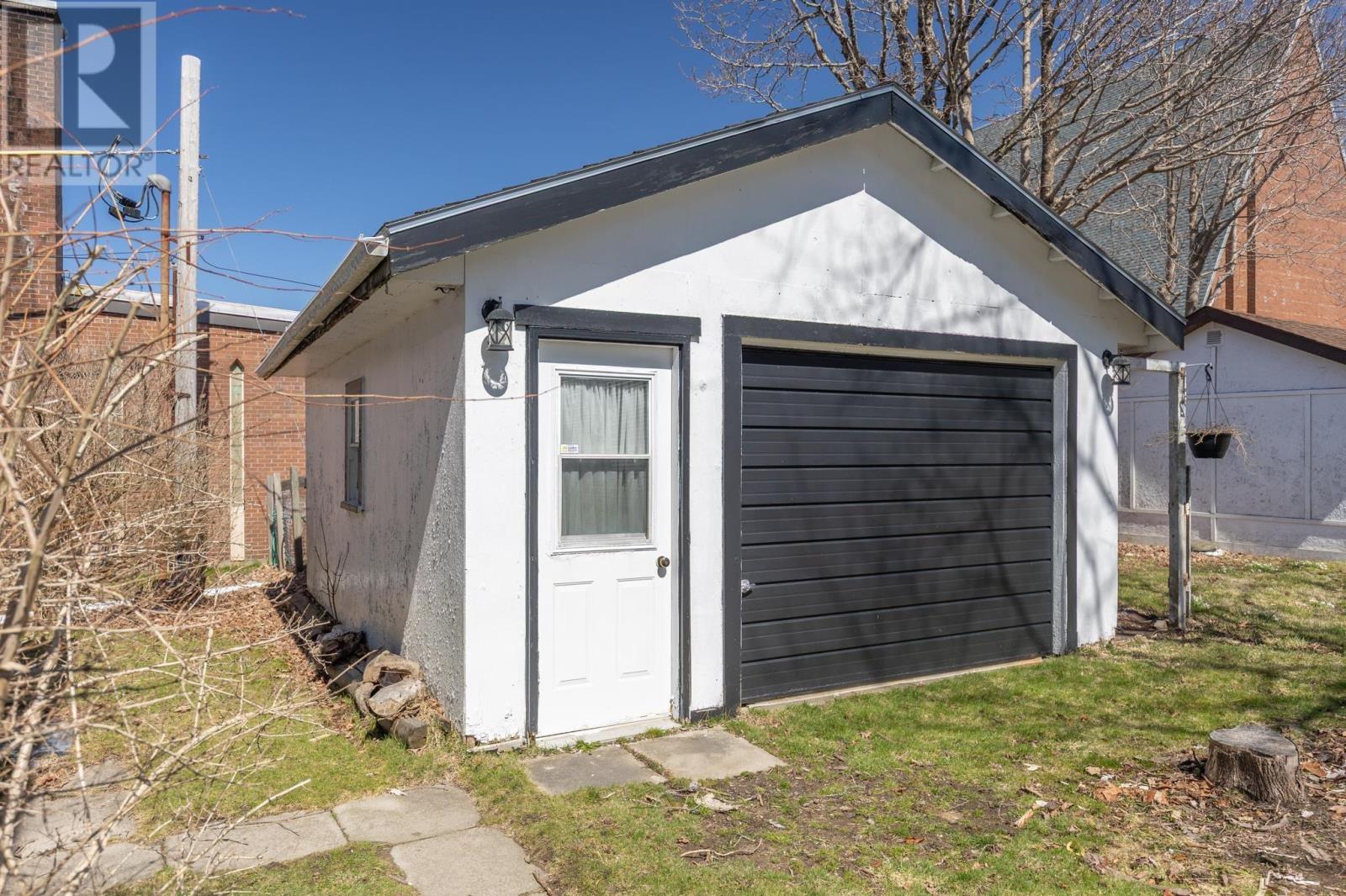 22 Baker Street, Yarmouth, Nova Scotia  B5A 2W9 - Photo 45 - 202600253