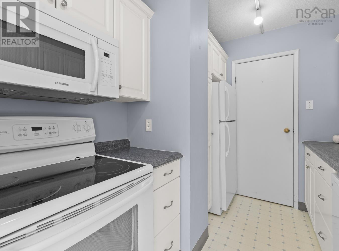 612 45 Vimy Avenue, Halifax, Nova Scotia  B3M 4C5 - Photo 11 - 202600265