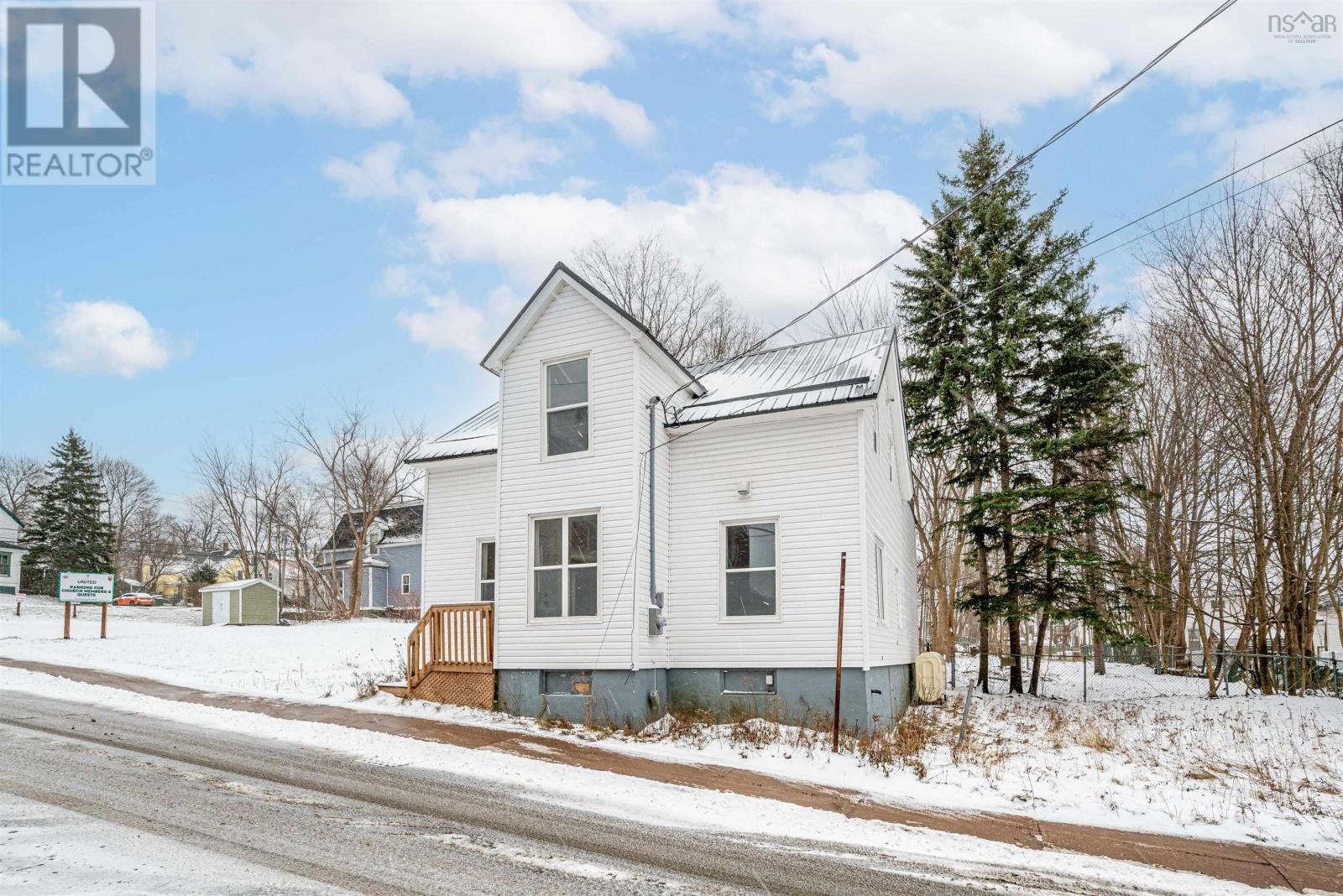 221 Maclean Street, New Glasgow, Nova Scotia  B2H 4M8 - Photo 3 - 202600296