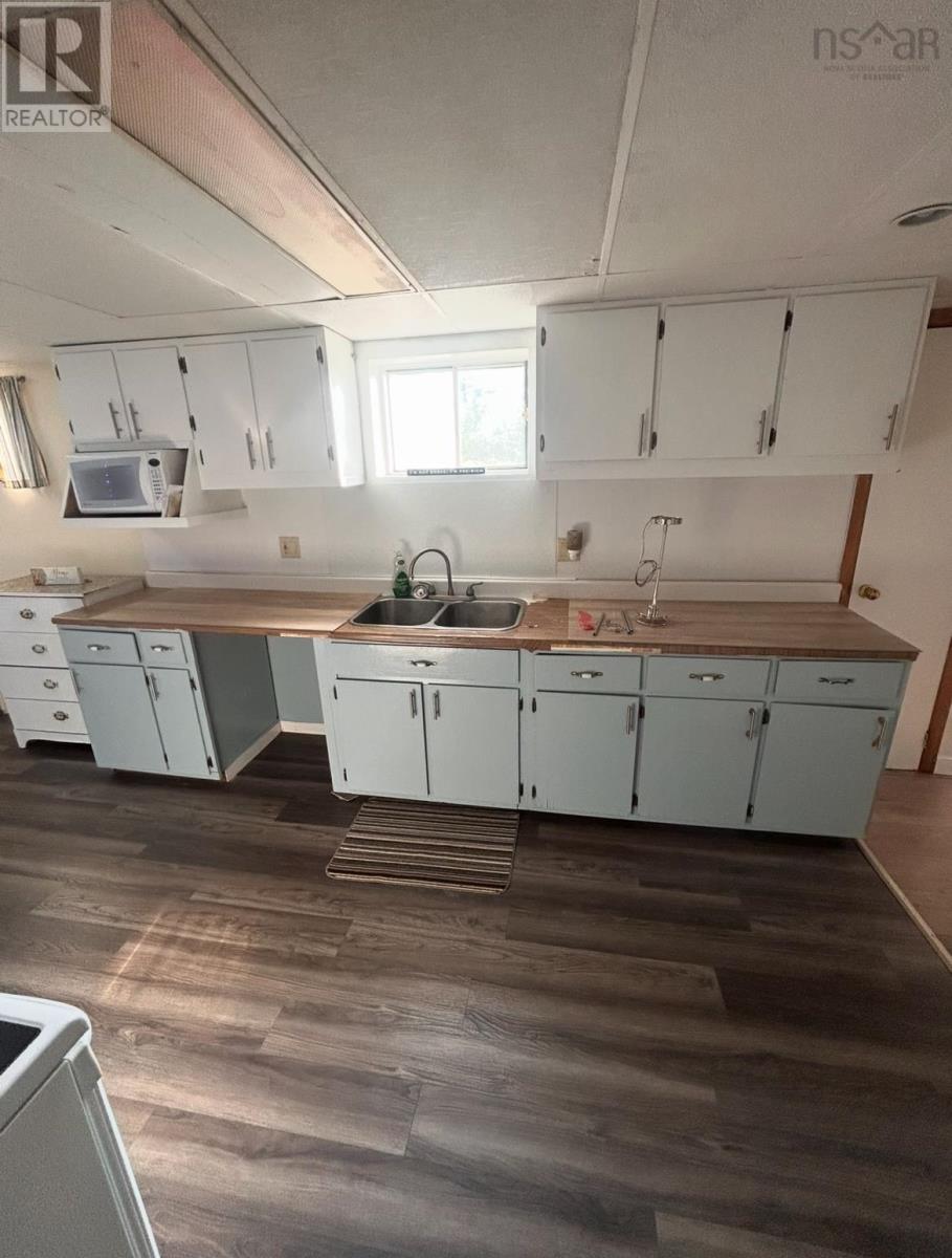 200 Reserve Street, Glace Bay, Nova Scotia  B1A 4W5 - Photo 12 - 202600376