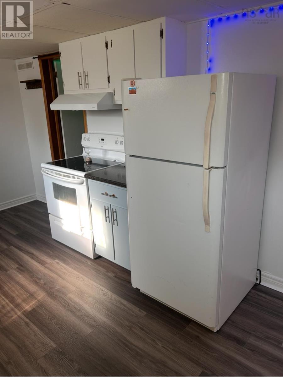 200 Reserve Street, Glace Bay, Nova Scotia  B1A 4W5 - Photo 9 - 202600376