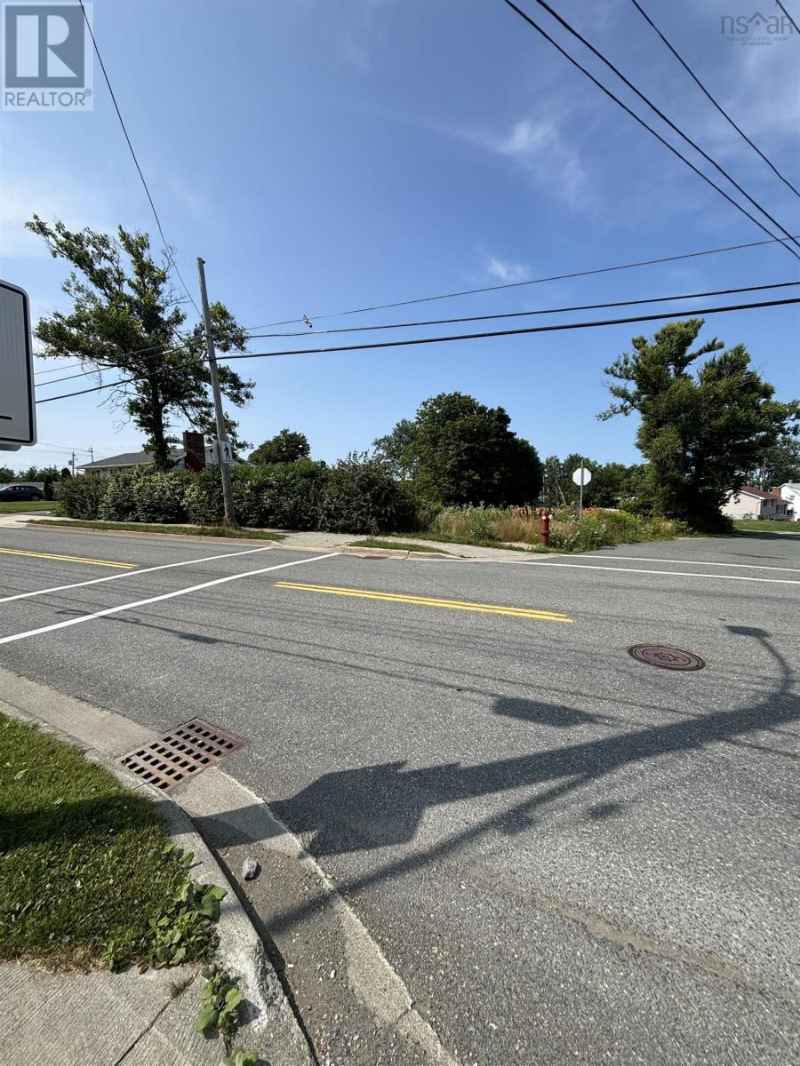 718 Main Street, Glace Bay, Nova Scotia  B1A 4Y5 - Photo 2 - 202600428