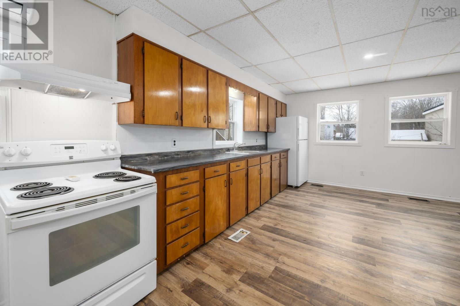 62 Young Street, Truro, Nova Scotia  B2N 3W5 - Photo 11 - 202600461