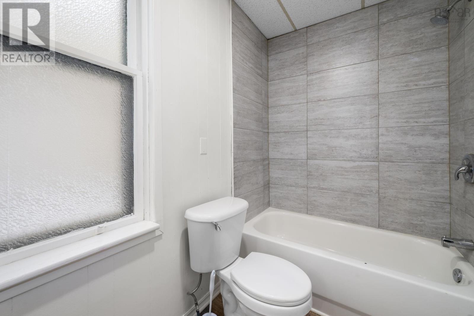 62 Young Street, Truro, Nova Scotia  B2N 3W5 - Photo 17 - 202600461