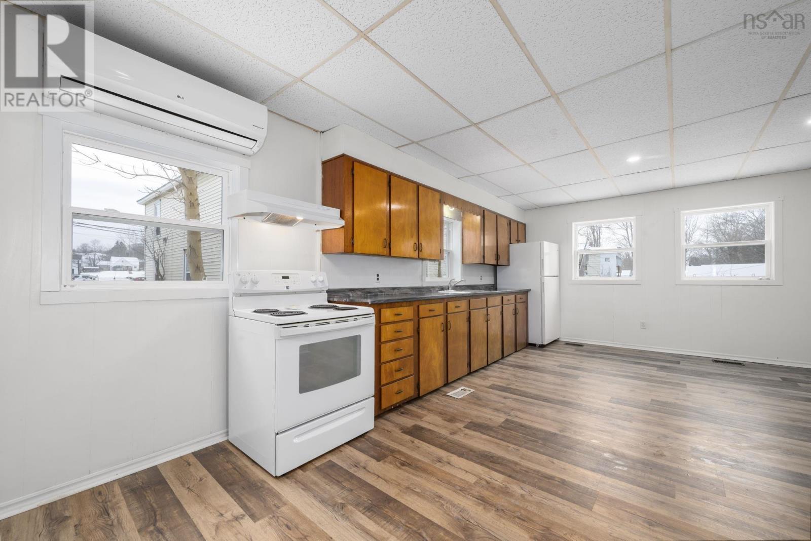 62 Young Street, Truro, Nova Scotia  B2N 3W5 - Photo 9 - 202600461