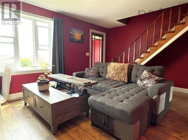 21 Marconi St, Louisbourg, Nova Scotia  B1C 1K2 - Photo 10 - 202600529