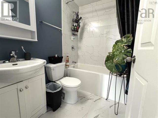 21 Marconi St, Louisbourg, Nova Scotia  B1C 1K2 - Photo 24 - 202600529