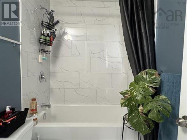 21 Marconi St, Louisbourg, Nova Scotia  B1C 1K2 - Photo 25 - 202600529