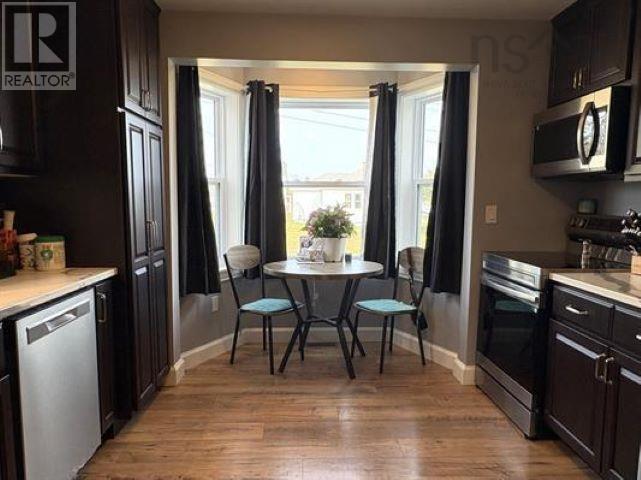 21 Marconi St, Louisbourg, Nova Scotia  B1C 1K2 - Photo 4 - 202600529