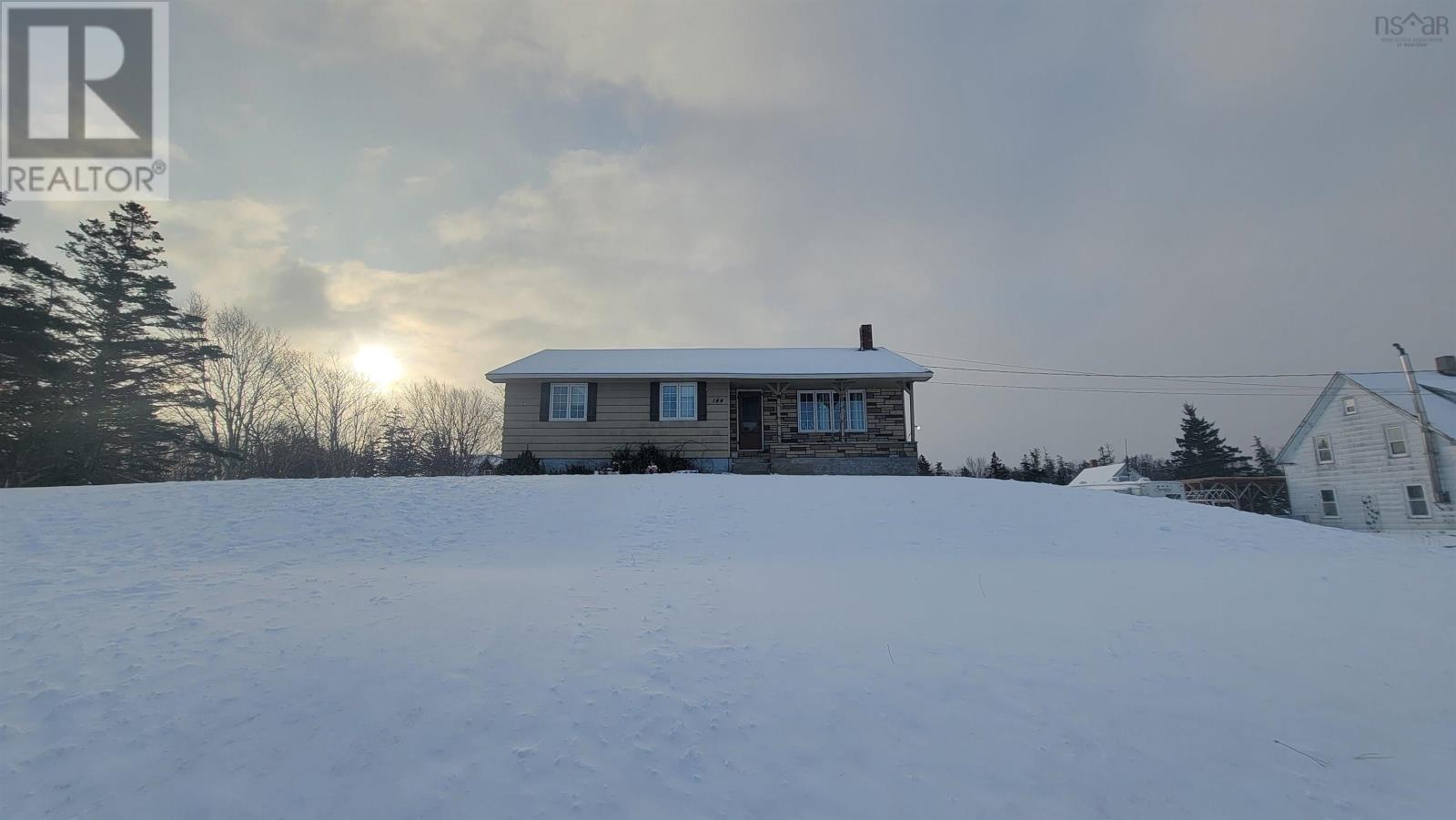 144 Chemin De L'est Street, Wedgeport, Nova Scotia  B0W 3P0 - Photo 2 - 202600557