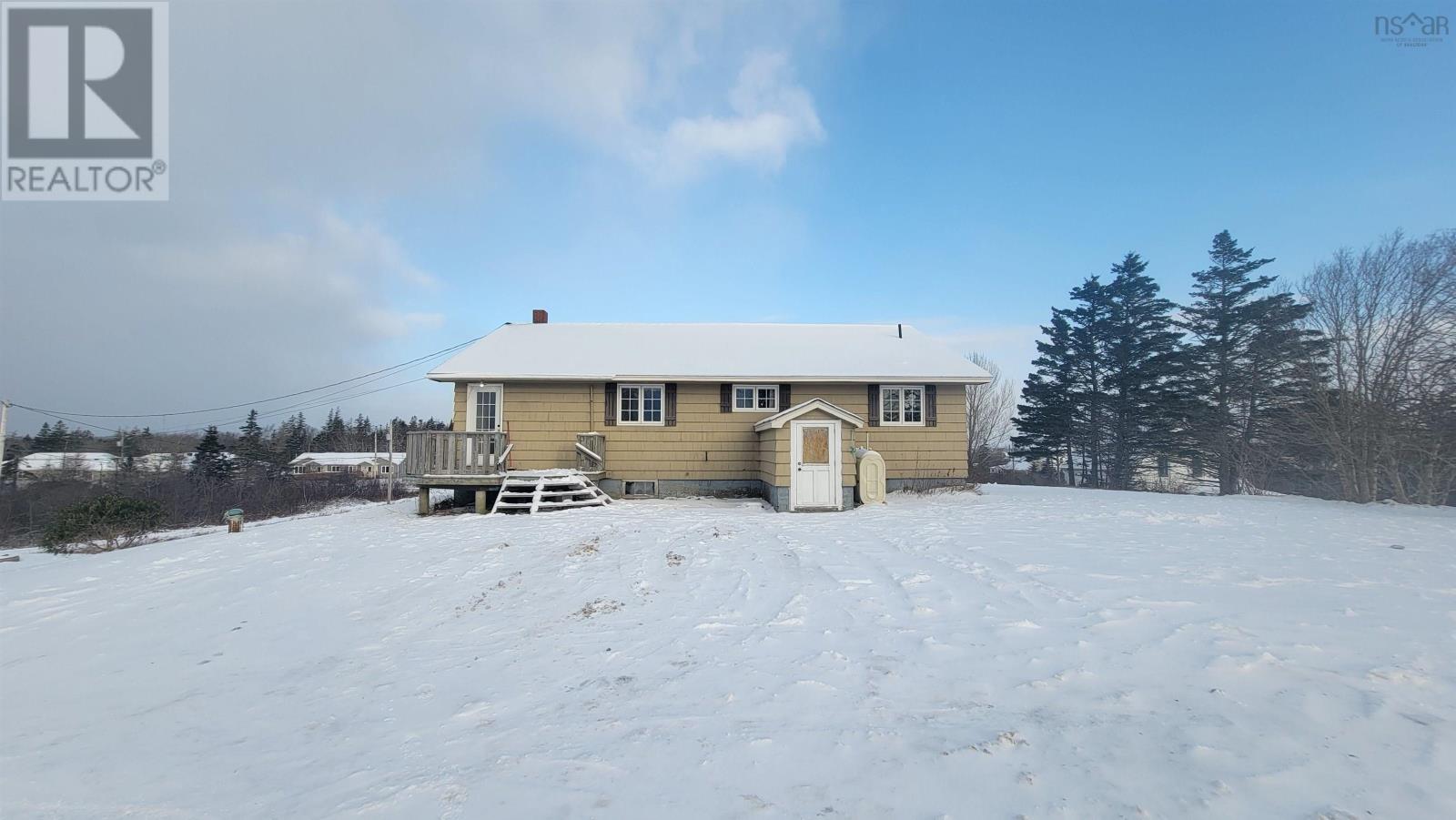 144 Chemin De L'est Street, Wedgeport, Nova Scotia  B0W 3P0 - Photo 5 - 202600557