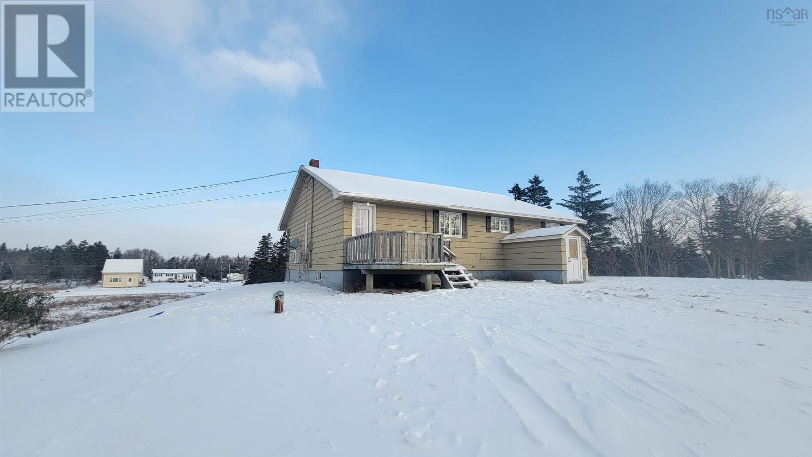 144 Chemin De L'est Street, Wedgeport, Nova Scotia  B0W 3P0 - Photo 6 - 202600557