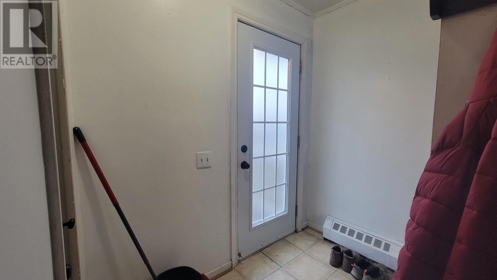 144 Chemin De L'est Street, Wedgeport, Nova Scotia  B0W 3P0 - Photo 8 - 202600557